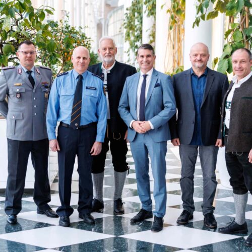 Starker Einsatz für den Schützensport: Europaminister Beißwenger lädt die Blaichacher Schützen in die Bayerische Staatskanzlei ein